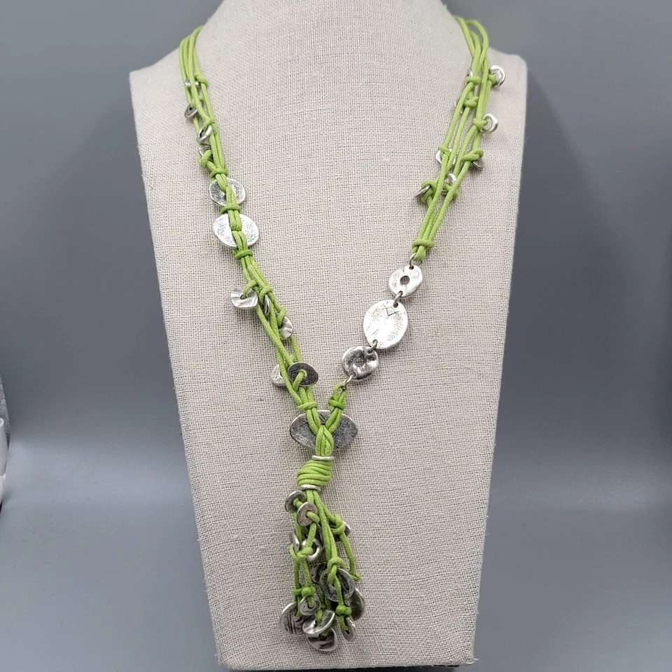 Collar Coldwater Creek Cordón Verde Tono Plata Acentos 20" Foto 1 de 1