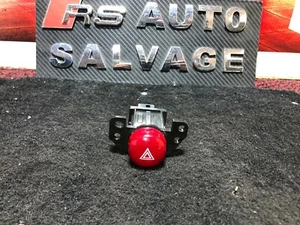 2004 MITSUBISHI OUTLANDER 5DR HAZARD WARNING SWITCH - Picture 1 of 2