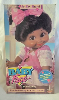 Boneca Baby Face Vintage Anos 90 Preta TÃO TÍMIDA SHERRI Afro-Americana Na Caixa Galoob - Imagem 1 de 4