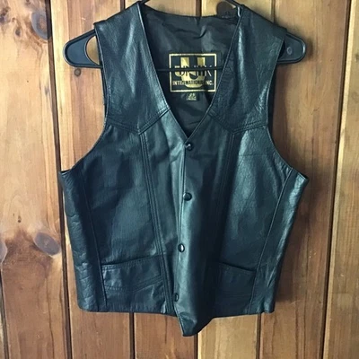 UNIK Intl. Women's Leather Motorcycle Vest Size 36 Harley Davidson Patch Pockets - Image 1 of 4