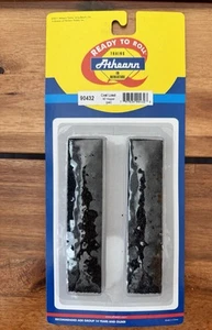 Athearn 90432 HO Scale 40' Hopper Coal Load (2) - Picture 1 of 1