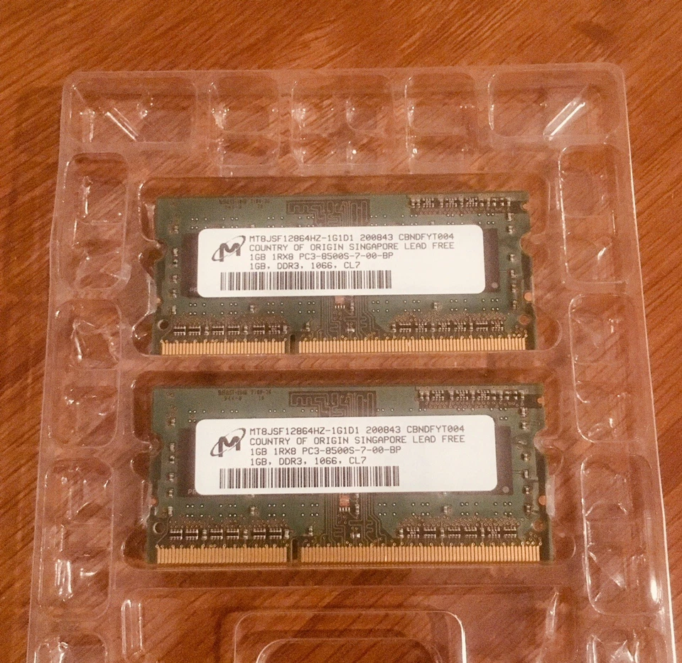 Micron 2GB 2x1GB Sodimm DDR3 PC3-8500s 1066 Memory Macbook Pro RAM MT8JSF12864HZ - Image 1 of 1
