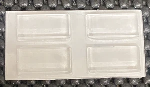 BRANDNEU | Ersatzfüße für die Apple IIGS & Apple 3.5 Laufwerke - KLAR - Bild 1 von 3