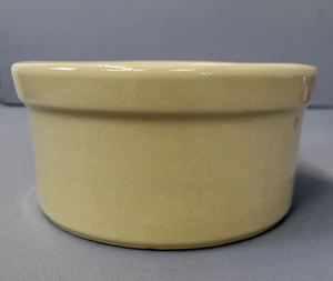 Robinson Ransbottom Pottery Stoneware Custard Beige Round Bowl Crock 3" x 6" - Picture 1 of 12