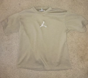 Men's Nike Air Jordan Olive Green Short Sleeve Knit Shirt Size Large - Picture 1 of 5