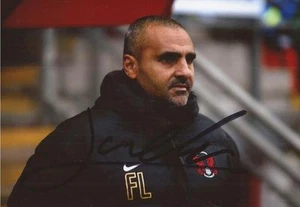 LEYTON ORIENT: FABIO LIVERANI SIGNED 6x4 ACTION PHOTO + COA - Bild 1 von 1