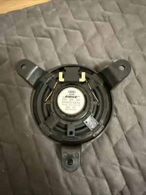 AUDI A8 QUATTRO D4 2011-2018 - Altavoz de gama media puerta delantera (BOSE) 4H0035397 Foto 1 de 3