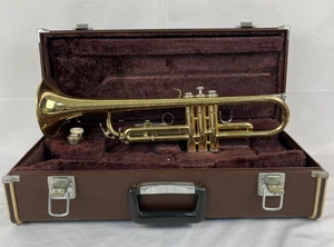 YAMAHA YTR 2320E Trumpet w/case JUNK - Picture 1 of 10