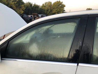 2010-2014 MERCEDES BENZ C300 Left Front Driver Door 149 White W204 Sedan  964663 Foto 1 de 4