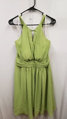 Vestido de Fiesta B2 Jazmín Corto Fluido Verde Lima Talla 18 Formal Fiesta Regreso a Casa Foto 1 de 4