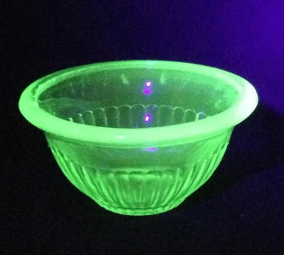 Green Depression Glass Mixing Bowl Uranium 5 inch Rolled Rim Nesting Bowl - Image 1 of 4