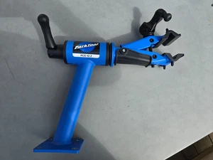 Park Tool PCS 12.2 Bench Mounted Bike Maintenance Stand - Imagen 1 de 3