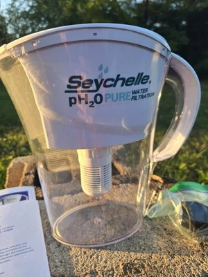Seychelle Water Filtration Pitcher 64oz. - With Filter & Instructions  - Image 1 of 4