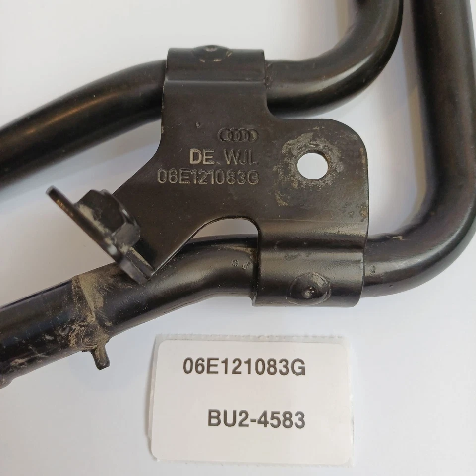 Tubo de refrigerante inferior del motor Audi S5 2016-2020 06E121083G Foto 1 de 4