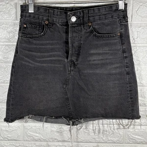 H&M Denim Damen Jeansrock Größe 4 verwaschen schwarz Denim Knopfgehäuse roher Saum - Bild 1 von 10