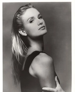 T3- 79552. Orig 1995 Savoy Pictures Photo sexy Kelly Lynch "White Man's Burden" - Picture 1 of 1
