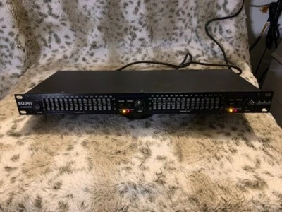 Ecualizador gráfico ART EQ341 doble 15 bandas 2/3 octavas Foto 1 de 4