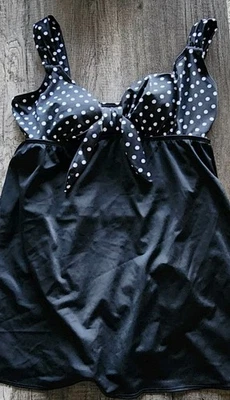 Traje de baño/vestido de baño para mujer - talla 12.   Foto 1 de 4