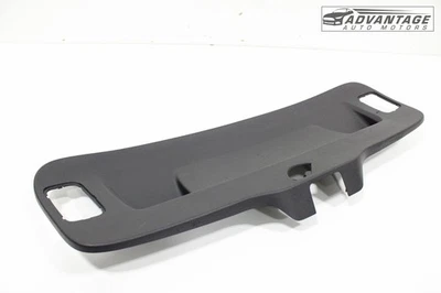 VOLKSWAGEN PASSAT 2012-2022 INTERIOR TRASERO TAPA INFERIOR PANEL CUBIERTA MOLDURA OEM Foto 1 de 4