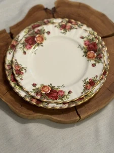 Royal Albert Old Country Roses Bone China Plate Set Of 2 Salad & Dessert Plates - Picture 1 of 10