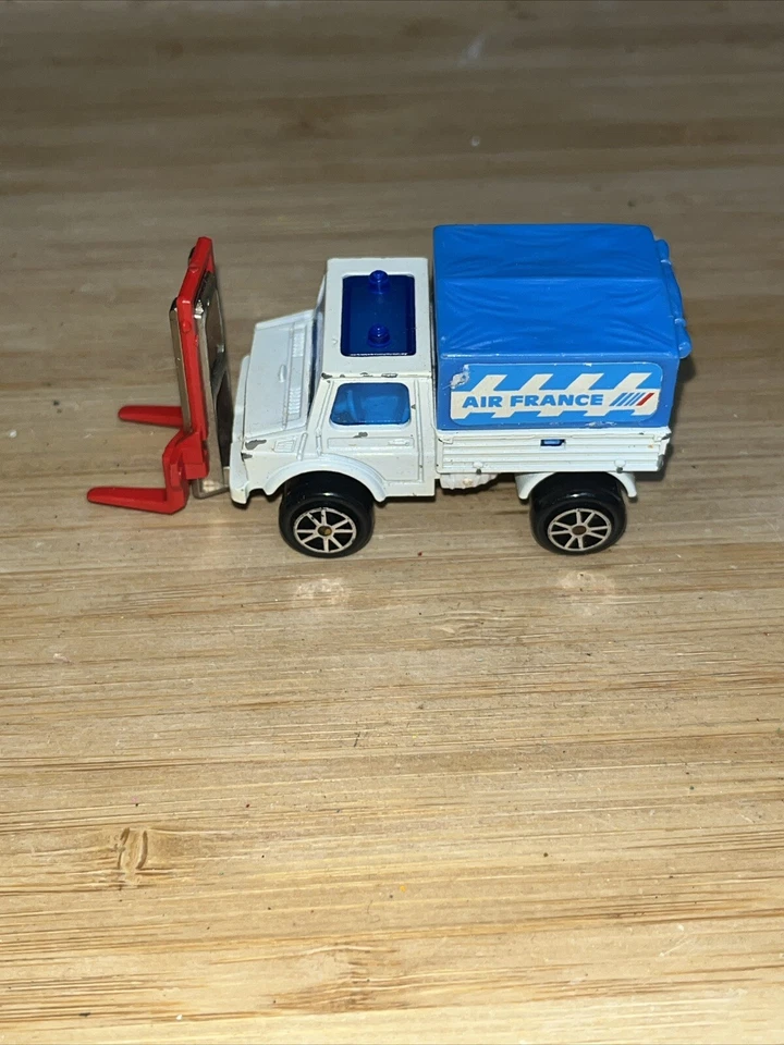 Usado A-02/ 1:82 Majorette Unimog Air France #110 Foto 1 de 4