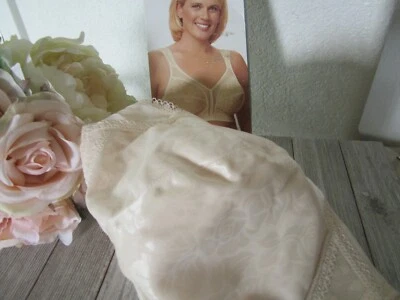 Nuevo - Sujetador con correa de cojín sin cables - Talla 40 D - JC Penney Foto 1 de 4