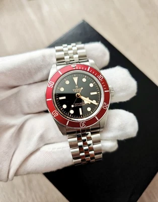 Reloj Tudor Black Bay 41 Burgundy Jubilee METAS M7941A1A0RU-0003 Foto 1 de 4