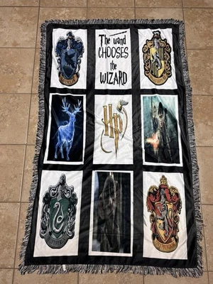 Manta Harry Potter La Varita Elige al Mago 3x5 Hogwarts Casas Flecos Foto 1 de 3