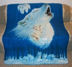 New Cozy Wolf Moon Fleece Throw Camp Blanket Pack Animal Print Howl Gift Soft - Picture 1 of 3
