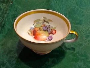 JAEGER CO. BAVARIA TAZZA DA TÈ CON PIEDI FRUTTETO / BACCHE DI MELA MODELLO PERFETTO - Foto 1 di 7