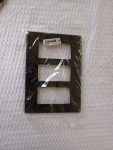 10 Stück Hubbell Nylon Wandplatte dreifach schwarz Np263bk - Bild 1 von 5