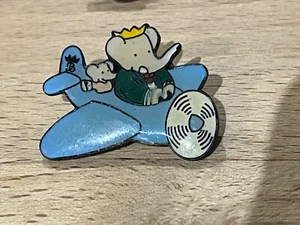 PINS PIN BD BABAR ELEPHANT ELEFAN AVION PLANE - Picture 1 of 1