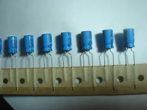 10x 470uF 10V 105°C ESR=0,25 ELKO radiale #2E21 - Foto 1 di 3
