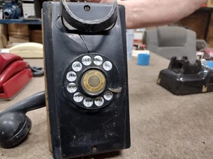 Vintage Black Wall Mount Rotary Phone - Picture 1 of 3