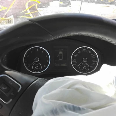 2015 Tiguan OE medidor de velocidade cluster 98K milhas Volkswagen - Imagem 1 de 4