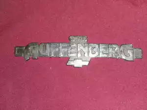 Chevrolet Chevy Chris Auffenberg concesionario insignia emblema metal coche ventas de automóviles - Imagen 1 de 1