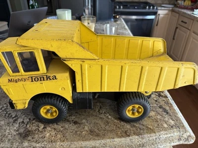 Camión de volteo Tonka Mighty Tonka vintage años 60 Foto 1 de 4
