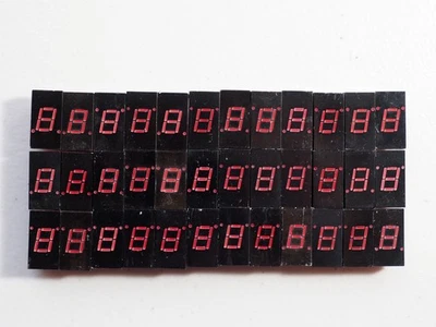 Lot of 36 Used HP 5082-7730 LED OPTO NUMERIC DISPLAY 7 SEGMENTS 2 DECIMAL RED - Image 1 of 4