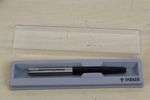 Parker Jotter Black With Chrome Fountain Pen Medium Stainless Steel Nib + Box EX - Picture 1 of 10