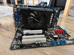 MSI NVIDIA GeForce 9600 GT (N9600GT 512M OC) 512MB GDDR3 SDRAM PCI Express... - Picture 1 of 2