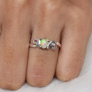 Natural Mutli Fire Opal Oval Cabochon 925 Sterling Silver Women Handmade Ring - Picture 1 of 4