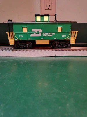 K-Line O-27 Gauge K-6182 Burlington Northern Illuminated Caboose C-8 - Image 1 of 4