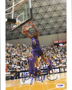 Andrew Bynum Autographed Signed 8x10 Photo Los Angeles Lakers PSA/DNA #S40051 - Picture 1 of 2
