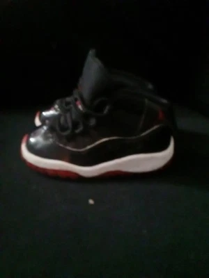 Nike Air Jordan 11 ретро XI TD «выведенный» туфли ребенка ясельного возраста 378040-061 размер 7C - Изображение 1 из 4