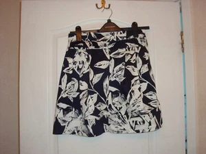 Black and white floral mini skirt, Size small - Picture 1 of 3