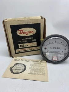 Dwyer Magnehelic Pressure Gage 2008 - Picture 1 of 8