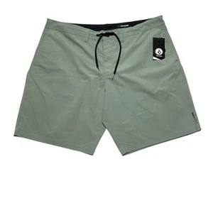 Volcom Herren Größe 42 Myrtle Hybrid Boardshorts Kaktusgrün Land oder Wasser Neu mit Etikett - Bild 1 von 9