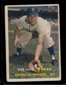 1957 Topps #30 Pee Wee Reese Dodgers VG LOOK! SV