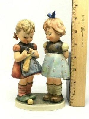 GOEBEL HUMMEL KNITTING LESSON #256 TMK-5  7.5" LARGE - Image 1 of 4