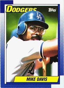 1990 - Topps --- Mike Davis -- Card # 697 --- Los Angeles Dodgers - Picture 1 of 2